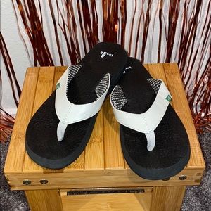 Sanuk flip flops